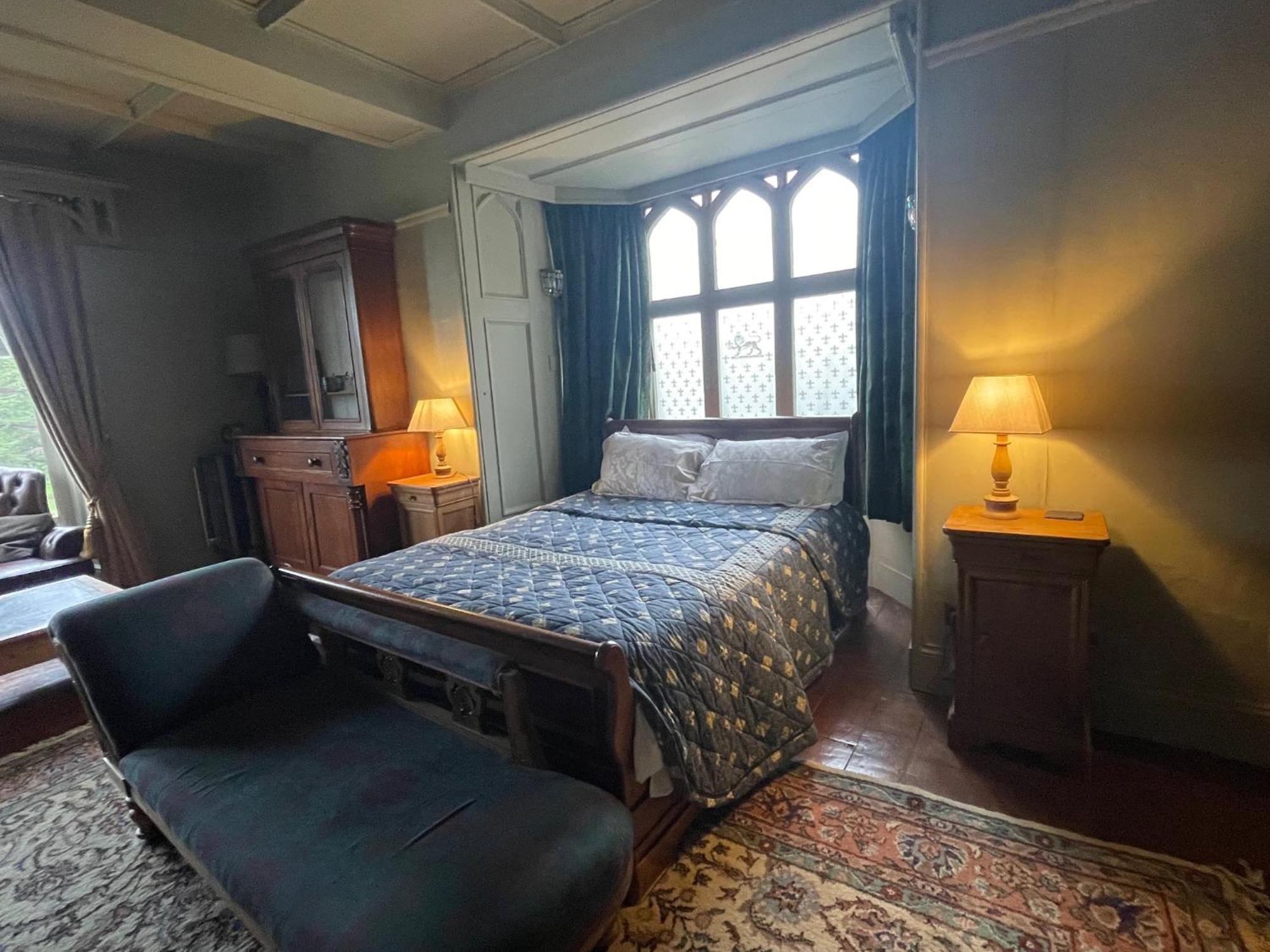 וולשפול Llanerchydol Hall Suites מראה חיצוני תמונה
