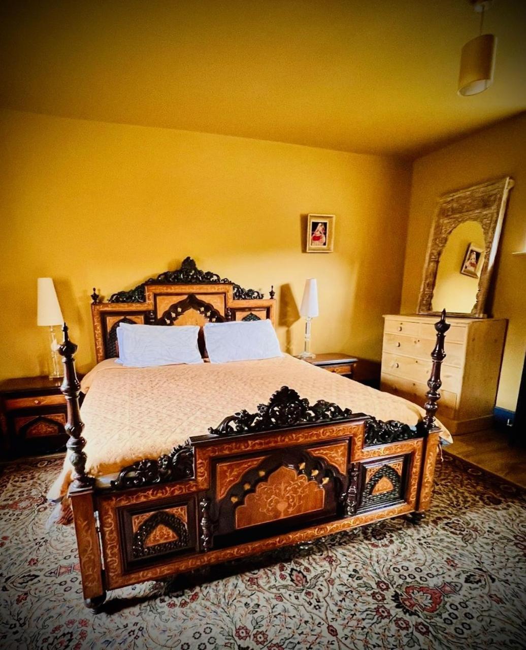 וולשפול Llanerchydol Hall Suites מראה חיצוני תמונה