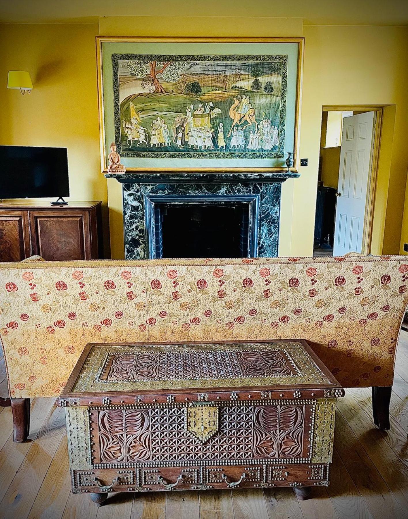 וולשפול Llanerchydol Hall Suites מראה חיצוני תמונה