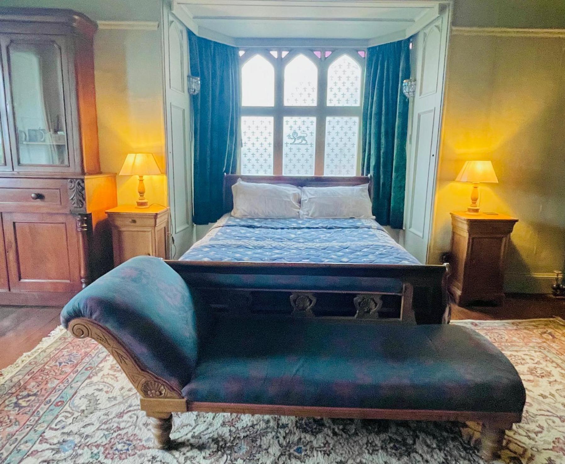 וולשפול Llanerchydol Hall Suites מראה חיצוני תמונה