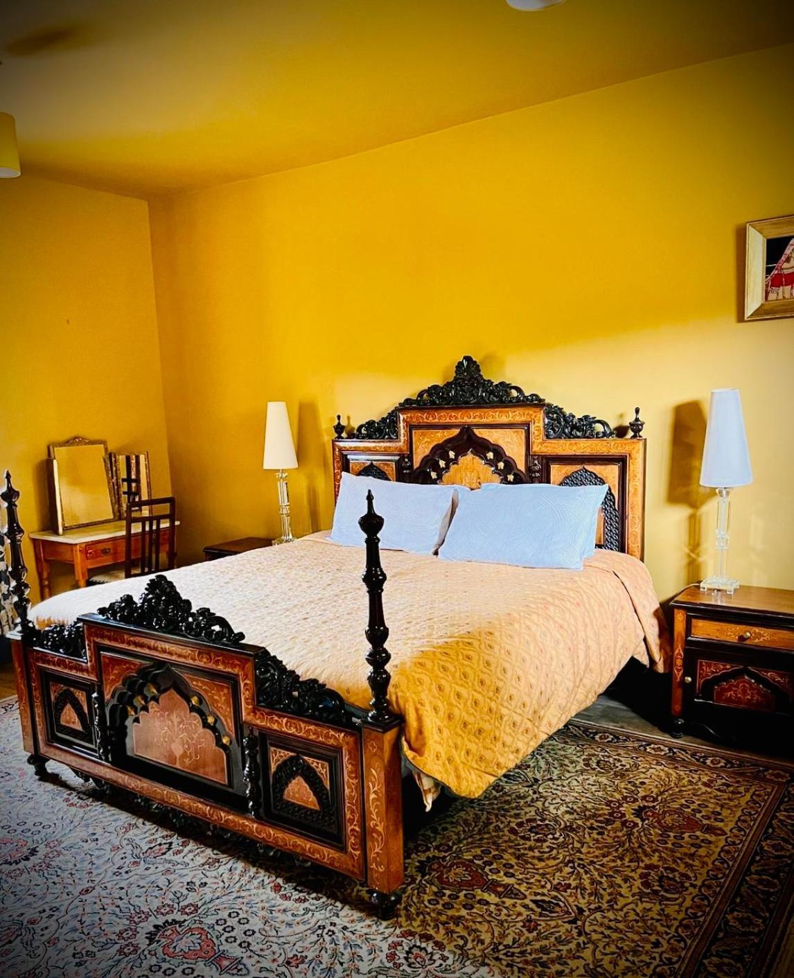 וולשפול Llanerchydol Hall Suites מראה חיצוני תמונה